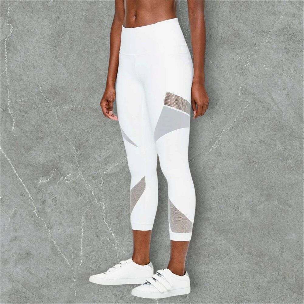 Women's Lululemon Mesh In Motion Crop *23" White Vented Leggings - Size 4
